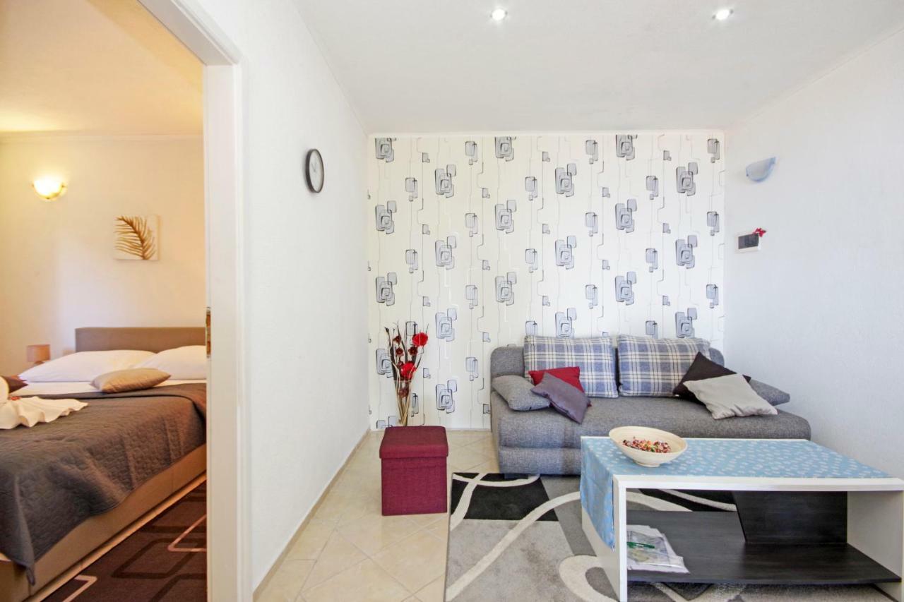 Apartment A&j