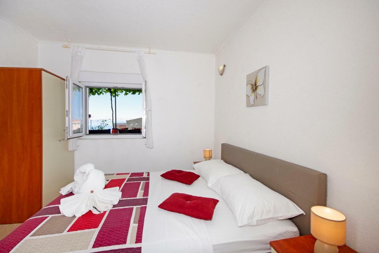 A&j Apartment Makarska